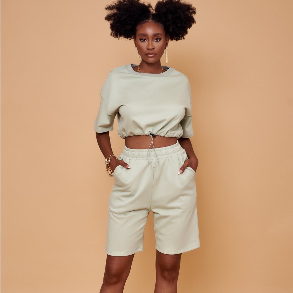 Lounge wear / airport wear